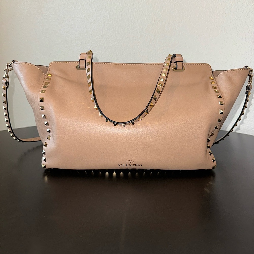 Valentino Garavani Beige Rockstud Tote - Picture 2 of 10